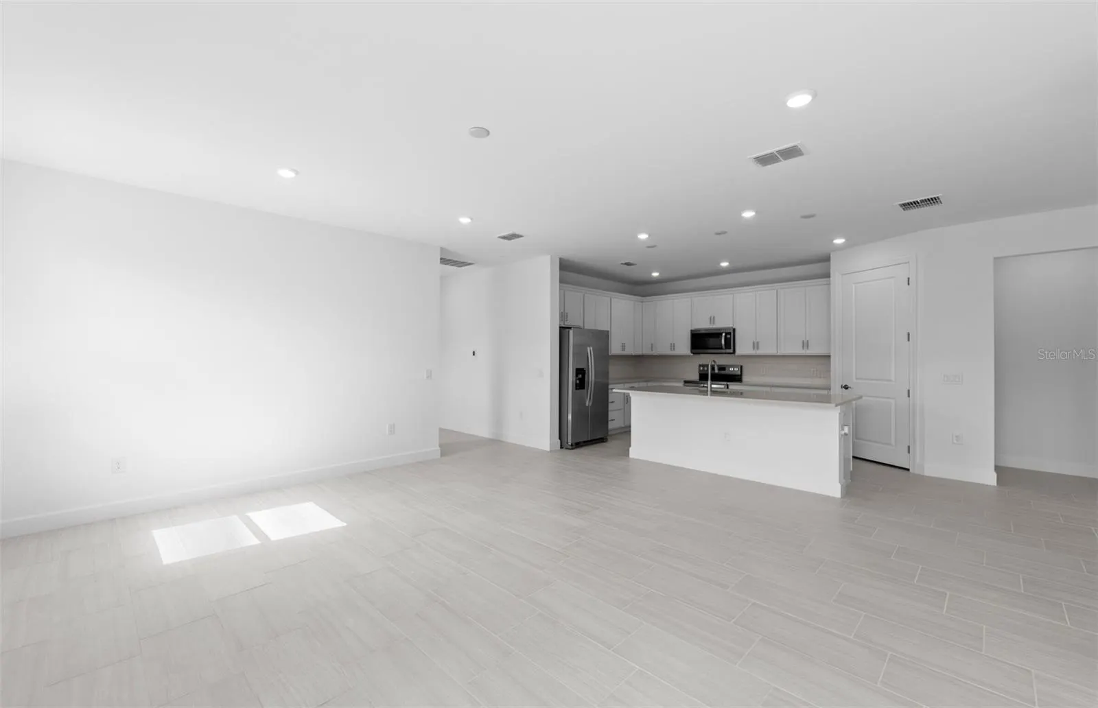 6962 MINNEOLA CT