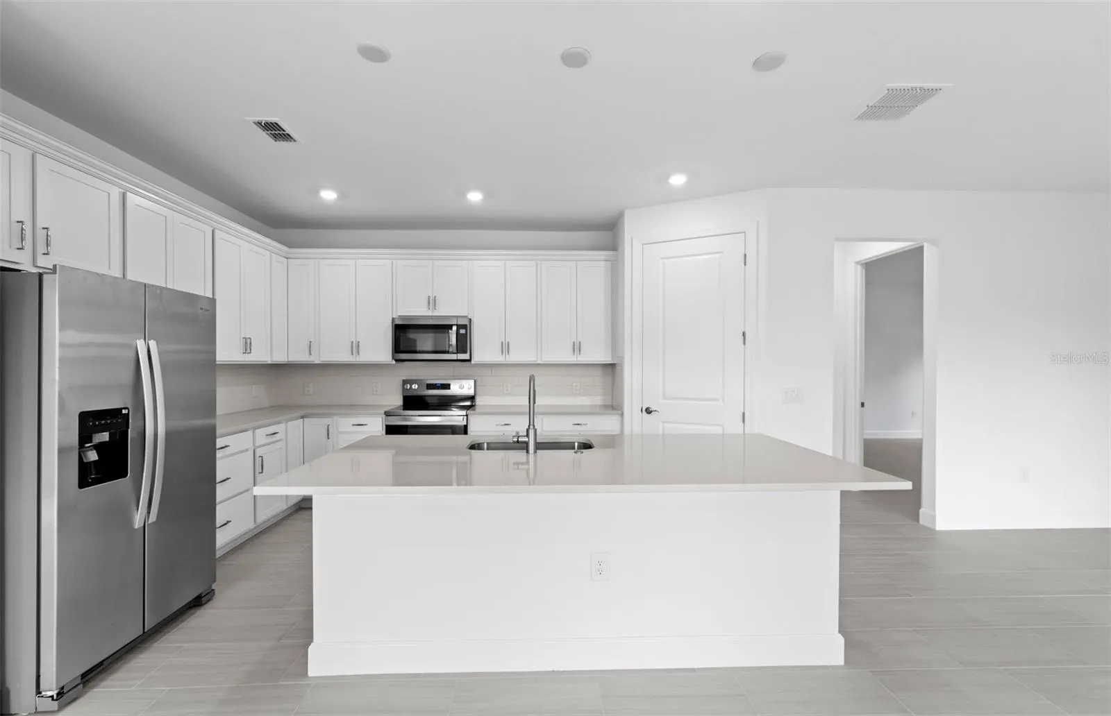 6962 MINNEOLA CT