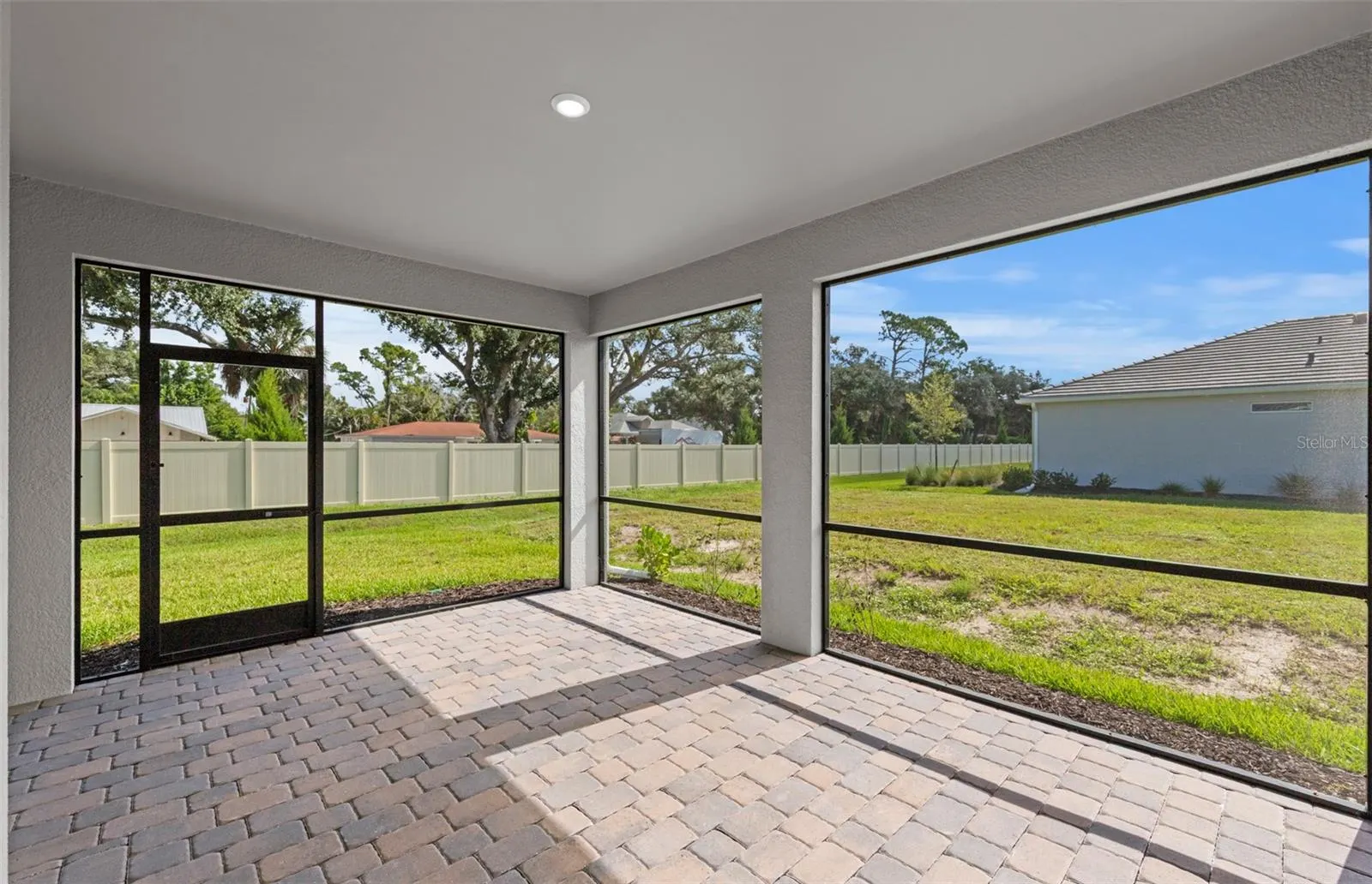 6962 MINNEOLA CT