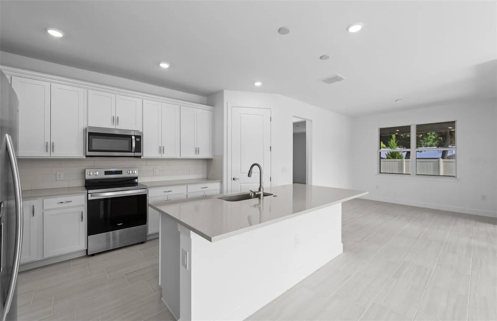 6962 MINNEOLA CT