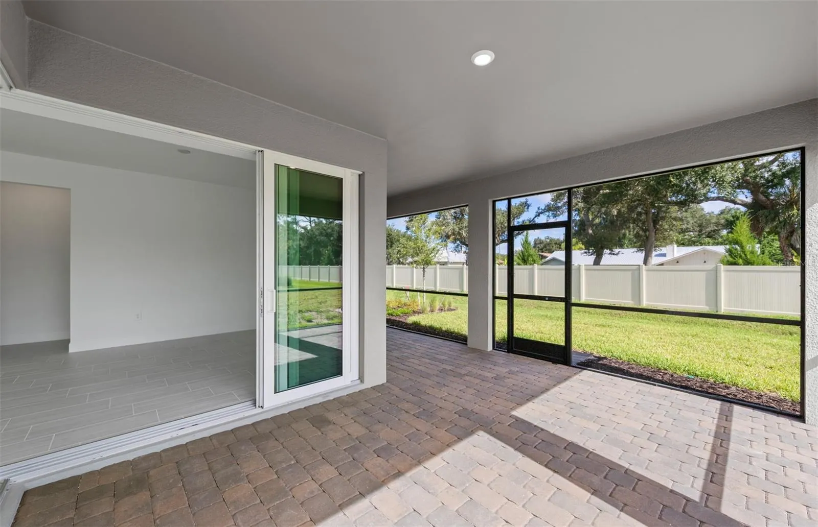 6962 MINNEOLA CT