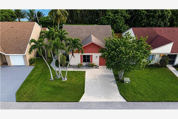 33 PEACHTREE PL