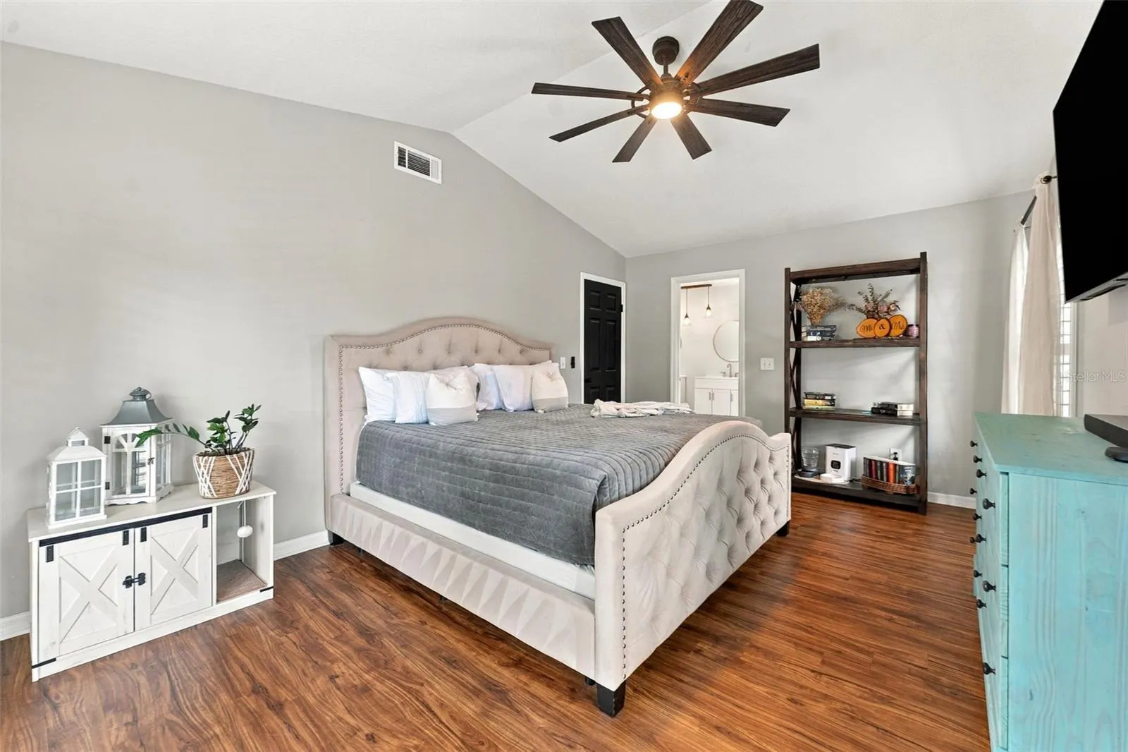 15622 INDIAN QUEEN DR