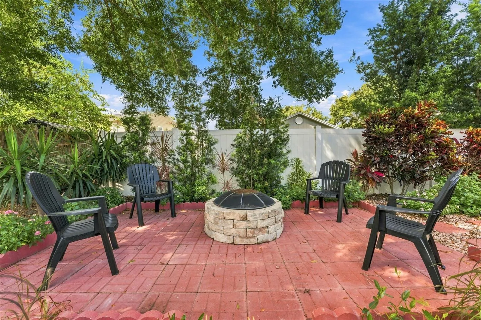15622 INDIAN QUEEN DR