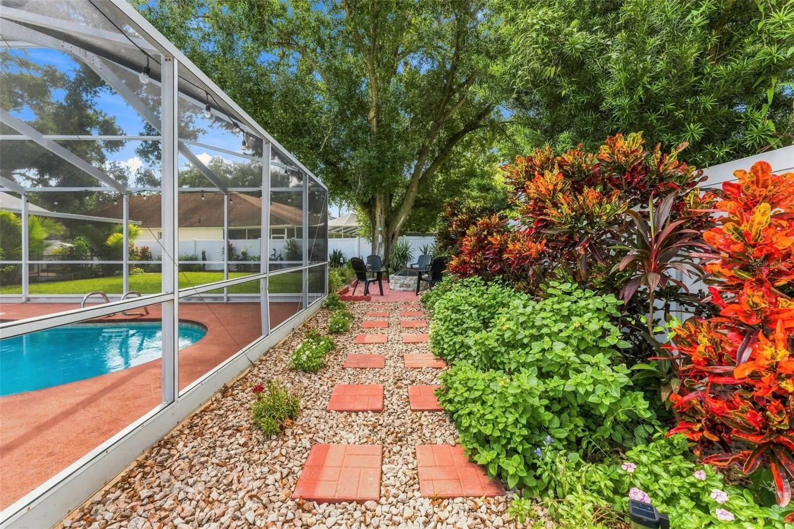 15622 INDIAN QUEEN DR