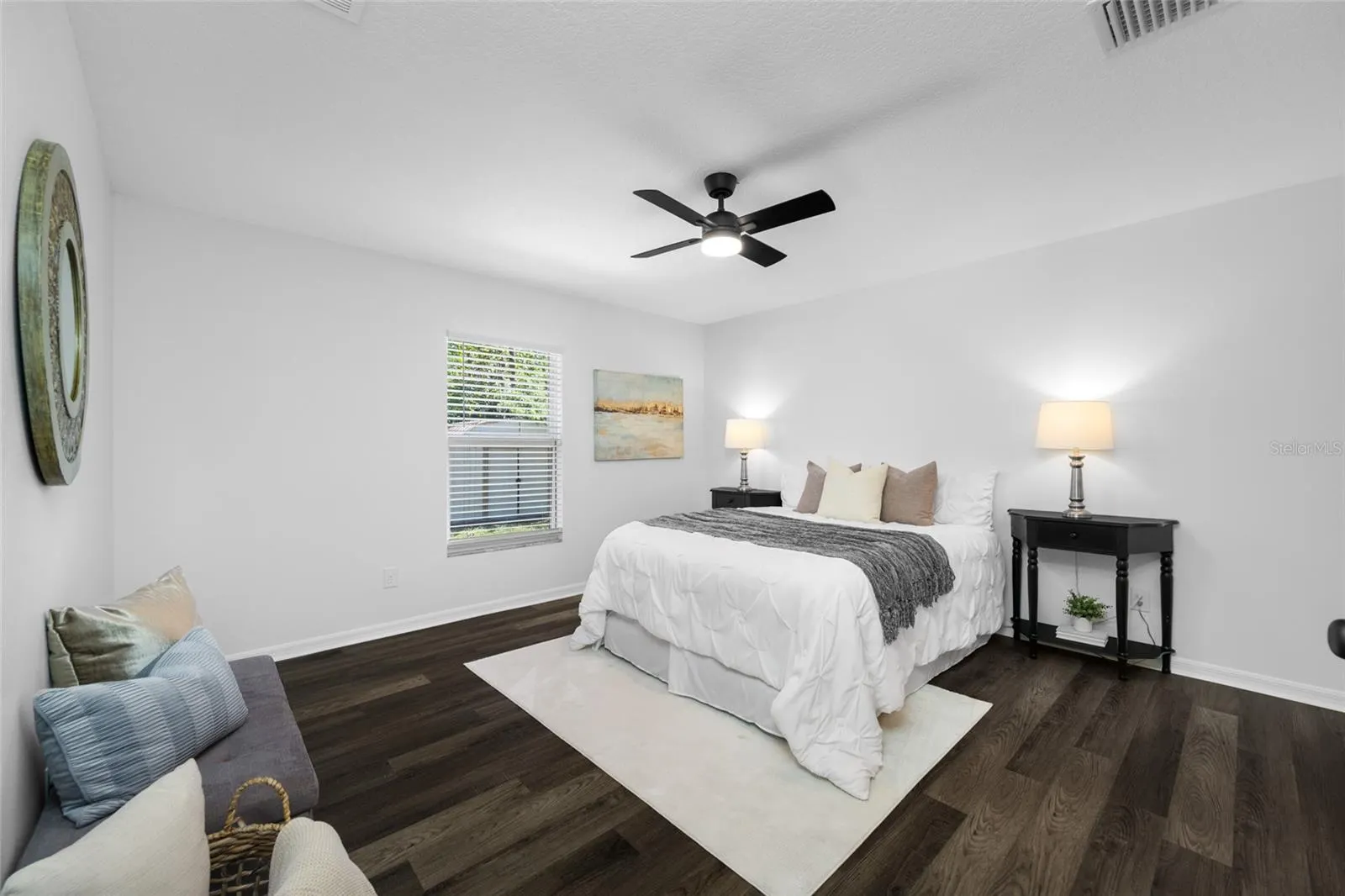 608 2ND ST SW