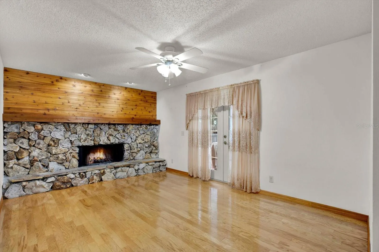5527 PENTAIL CIR