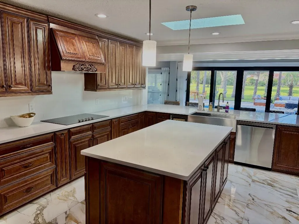 154 LOOKOUT POINT DR