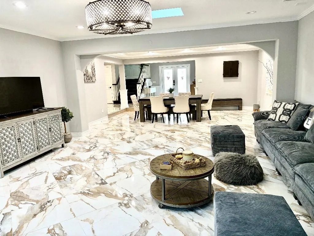154 LOOKOUT POINT DR