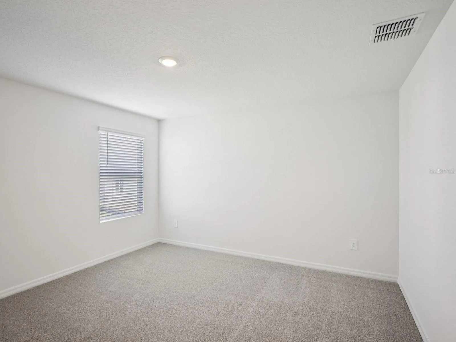368 LAZY SHORE DR