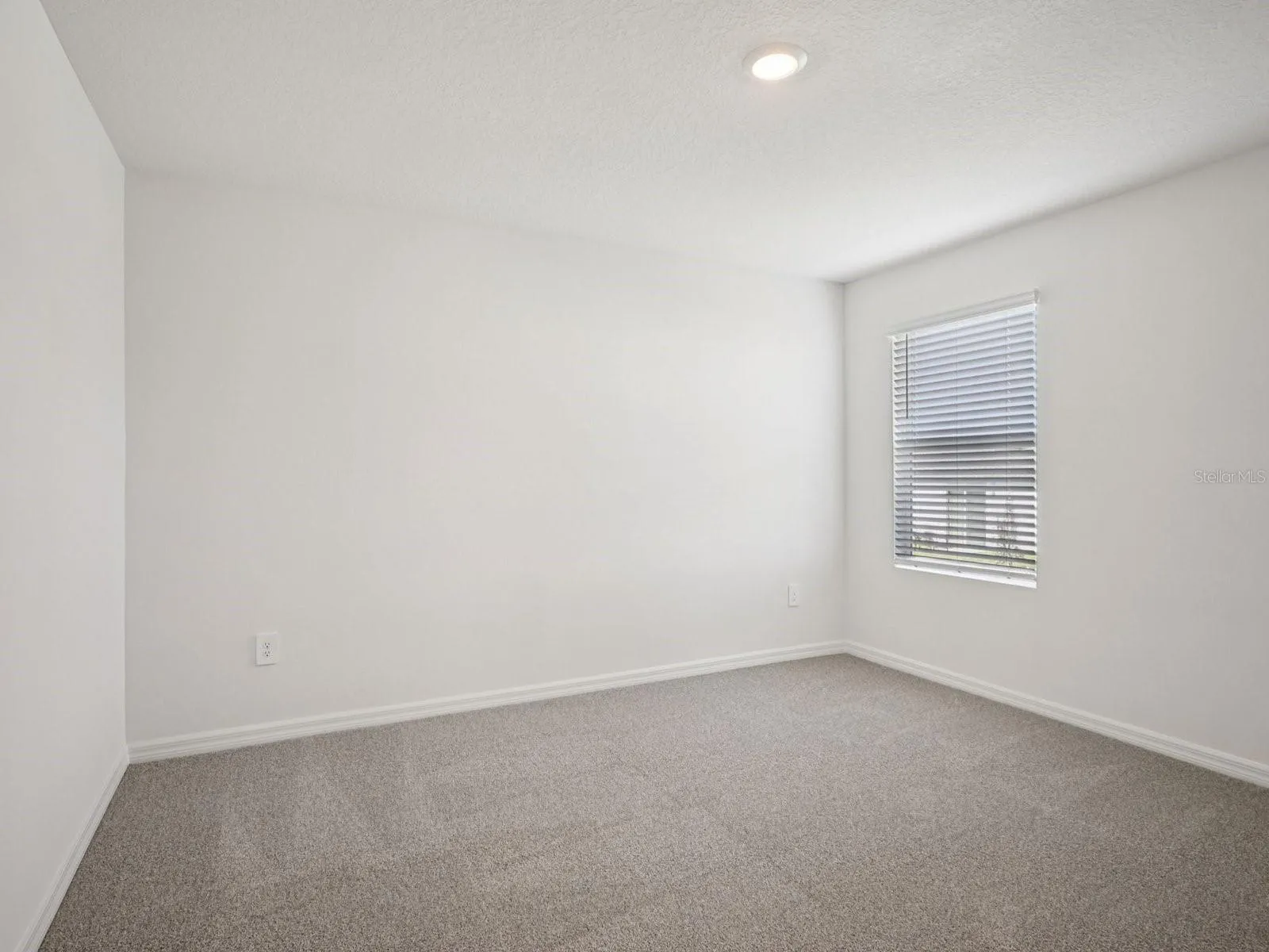 368 LAZY SHORE DR