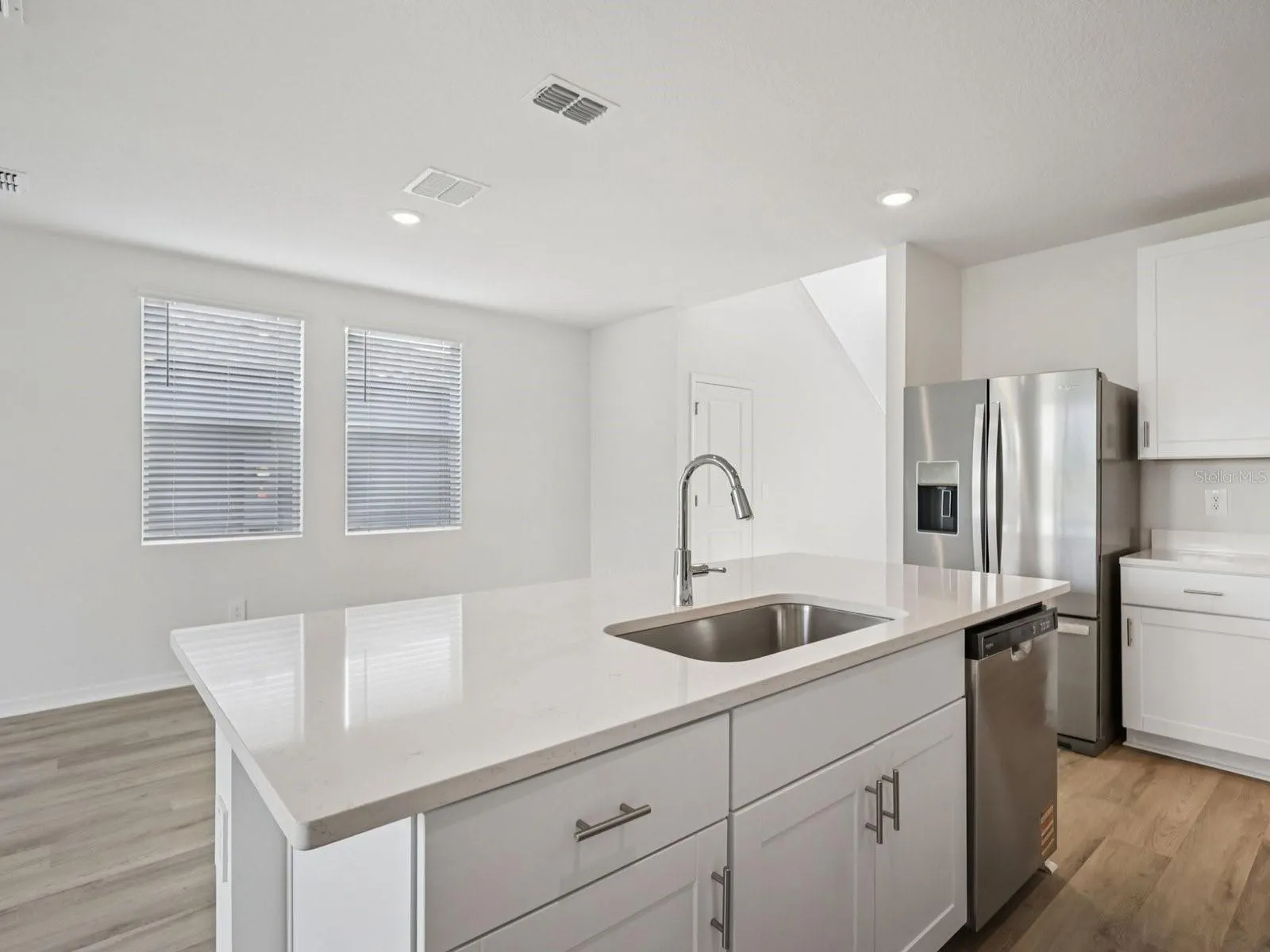 368 LAZY SHORE DR