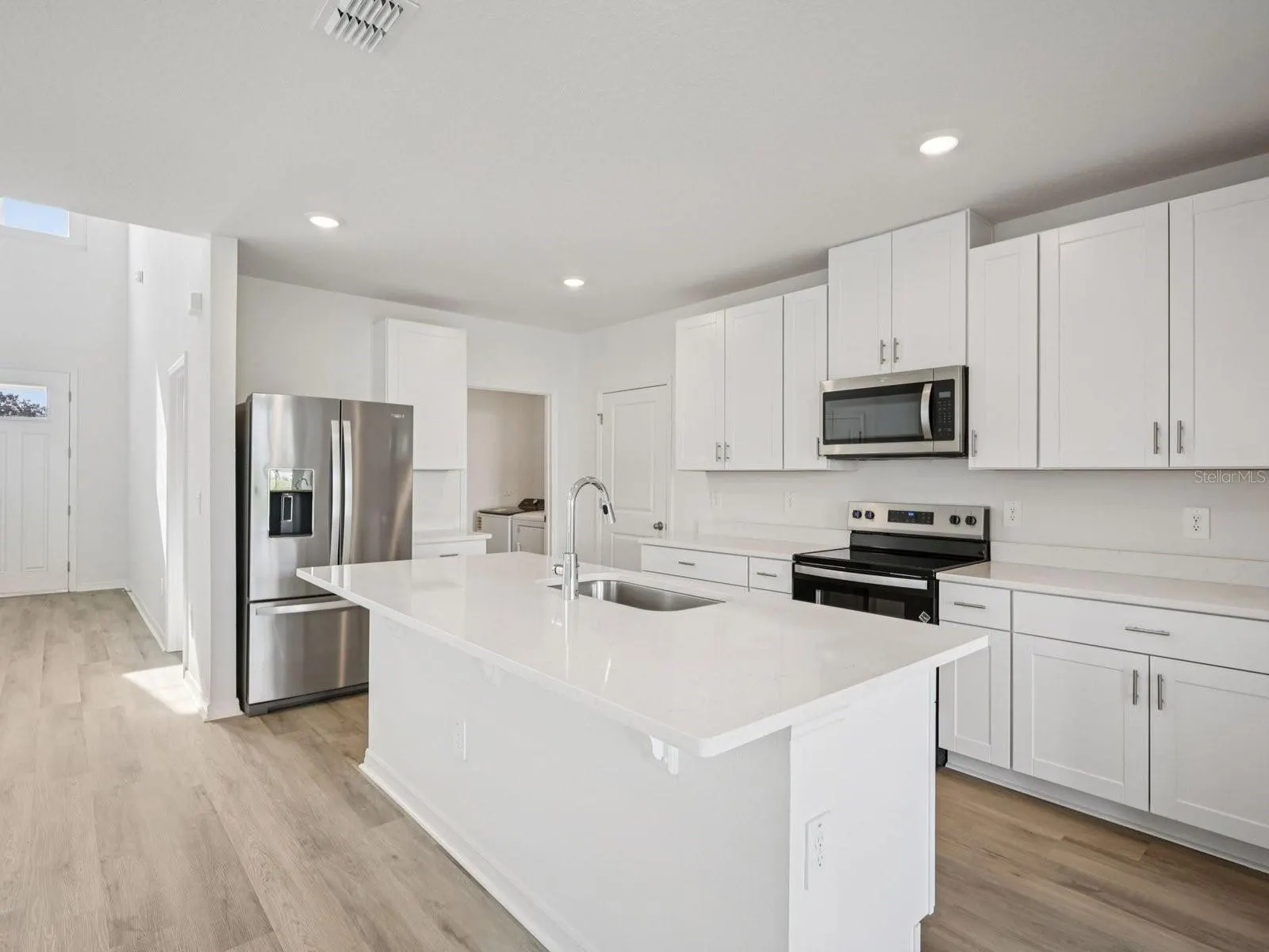 368 LAZY SHORE DR