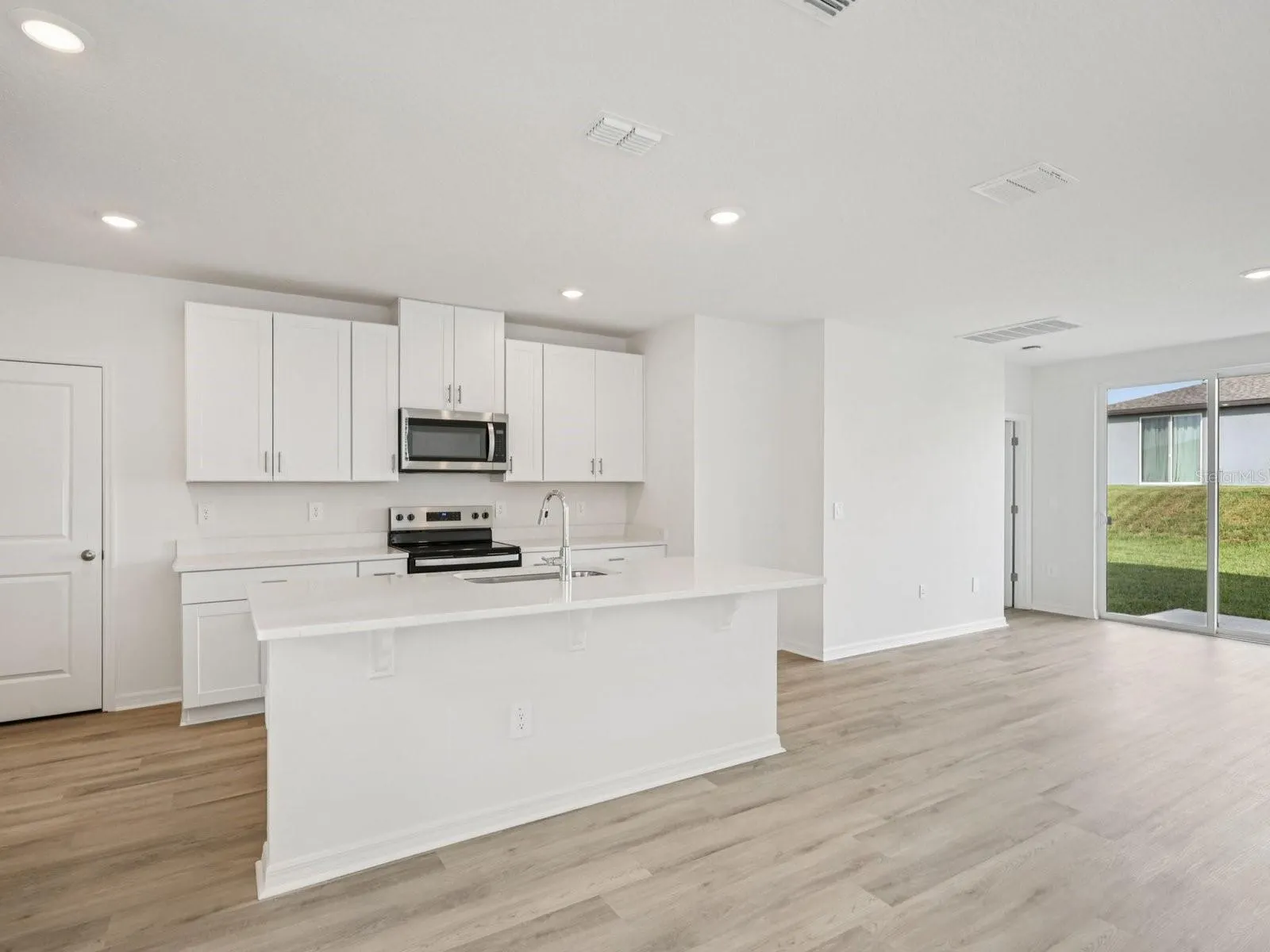 368 LAZY SHORE DR