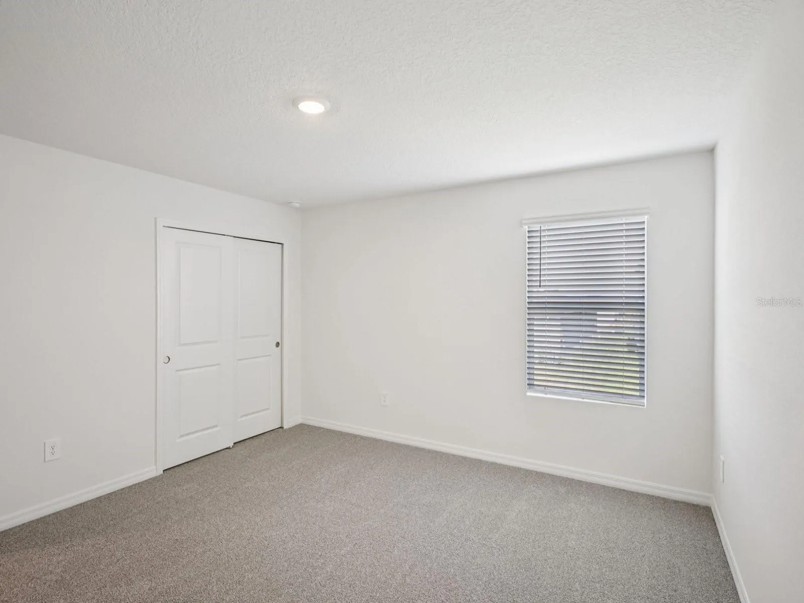 348 LAZY SHORE DR