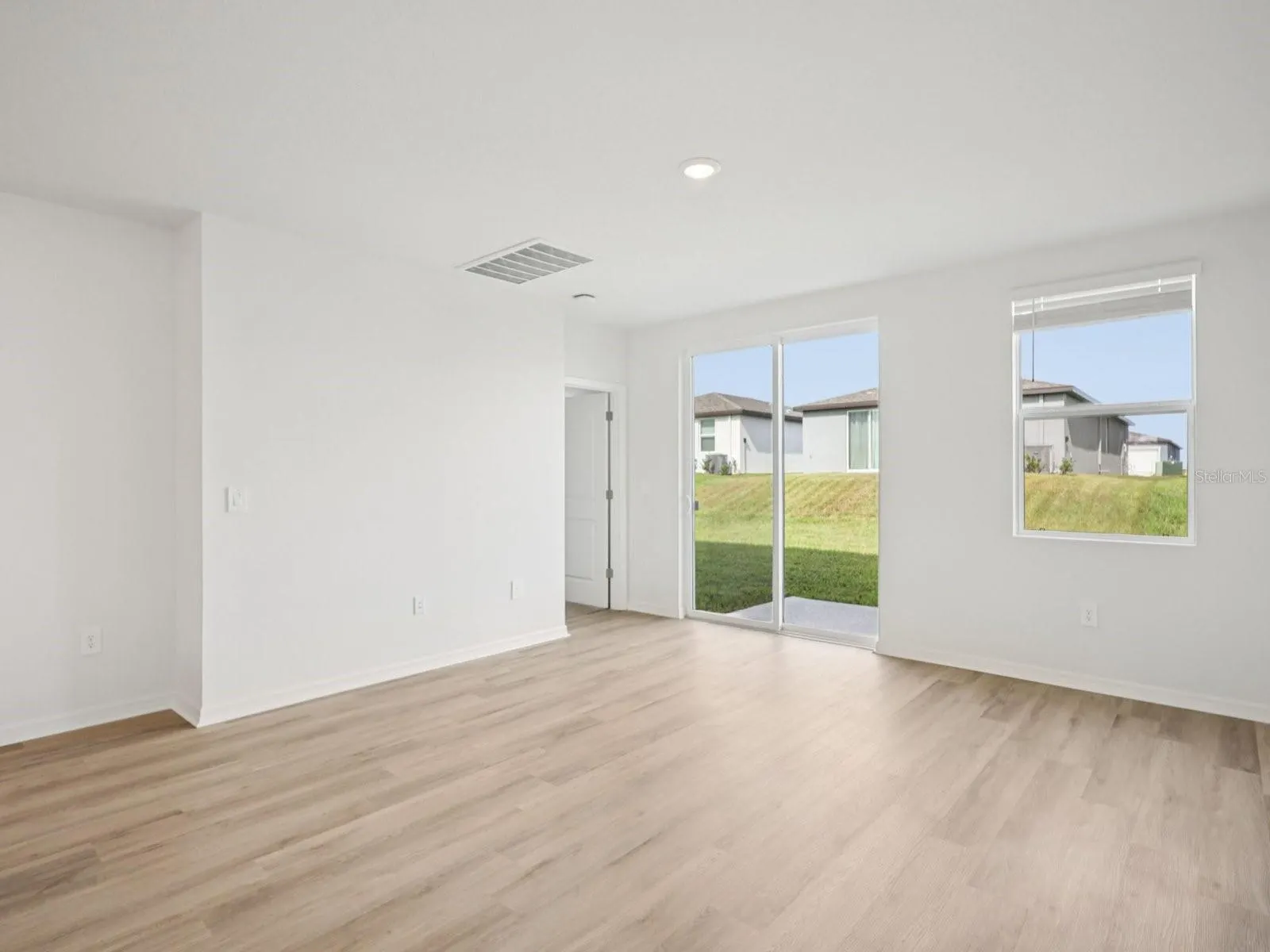 348 LAZY SHORE DR