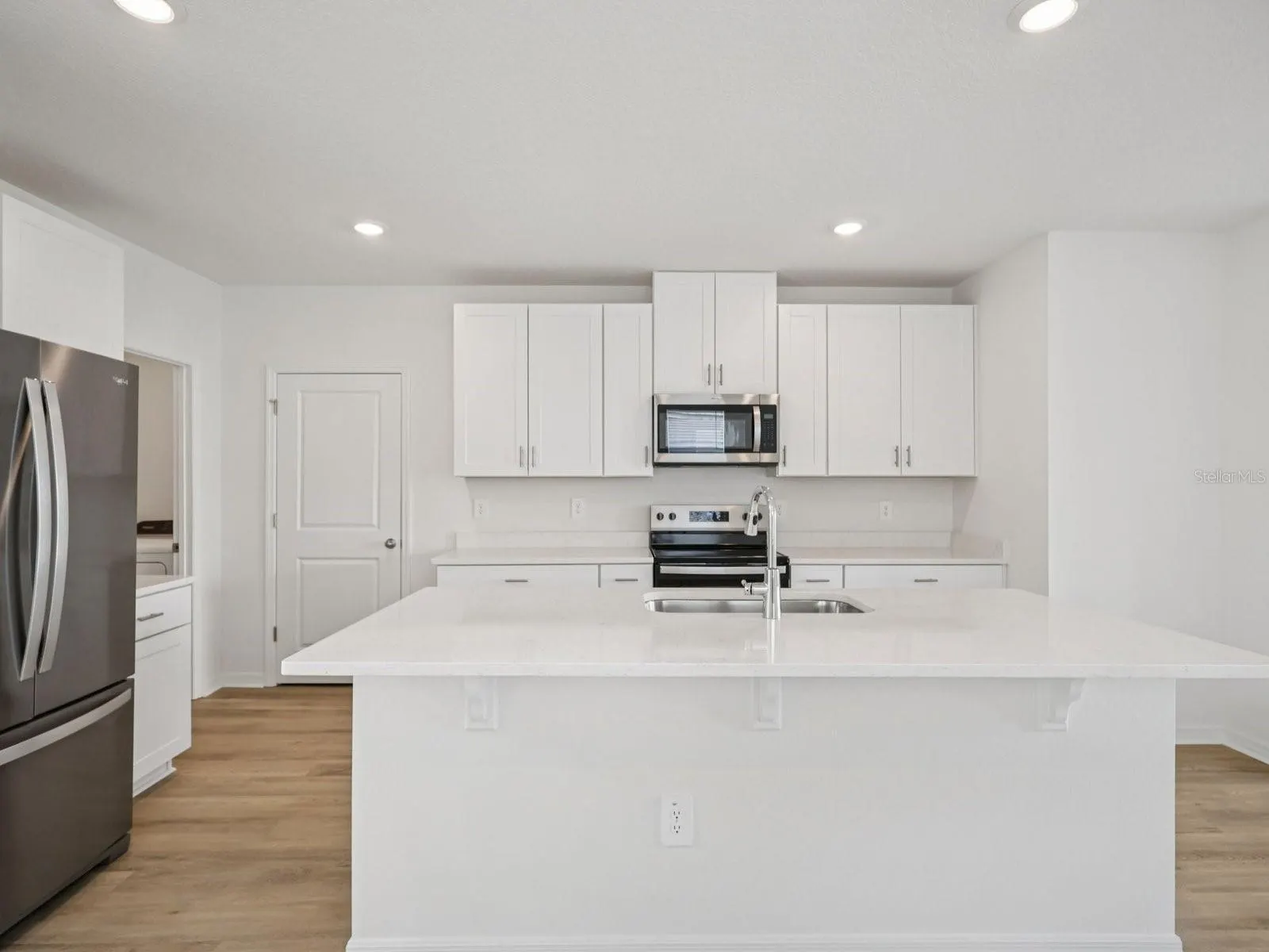 348 LAZY SHORE DR