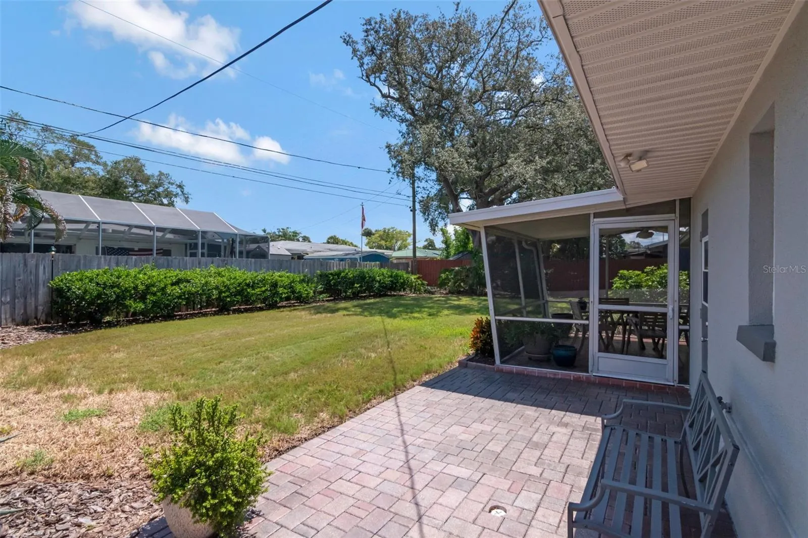 1851 LOMBARDY DR