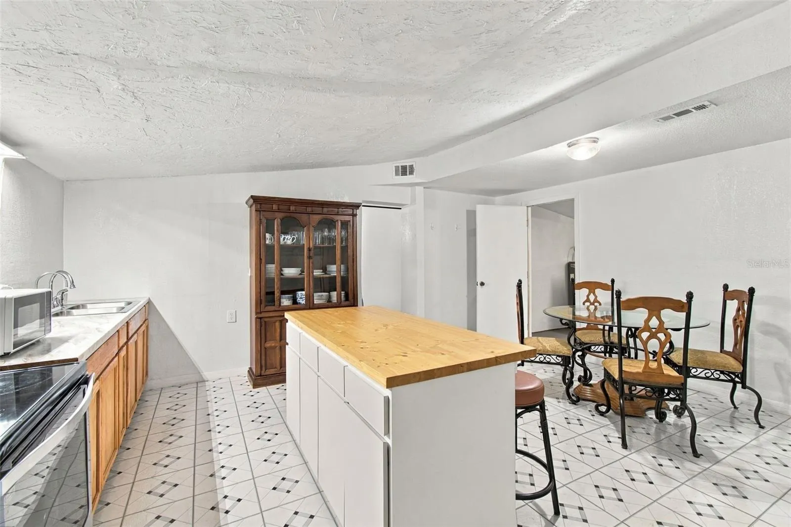1142 DOC COIL RD