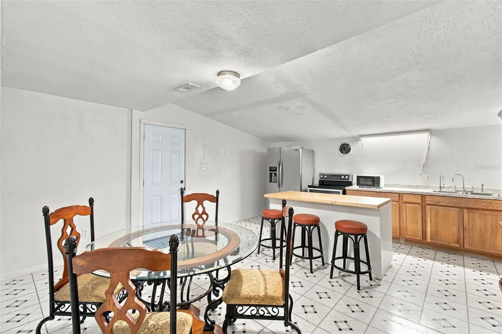 1142 DOC COIL RD
