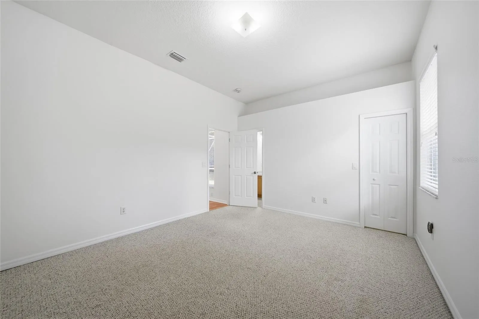8357 GOLDEN PRAIRIE DR