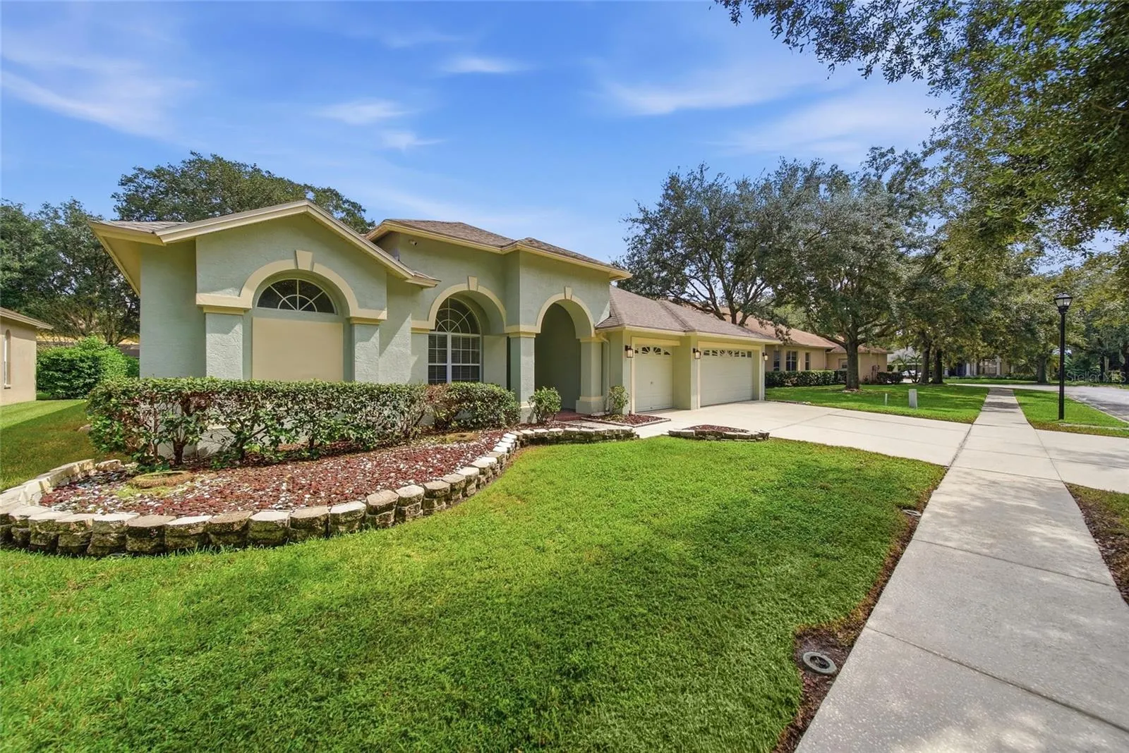 8357 GOLDEN PRAIRIE DR
