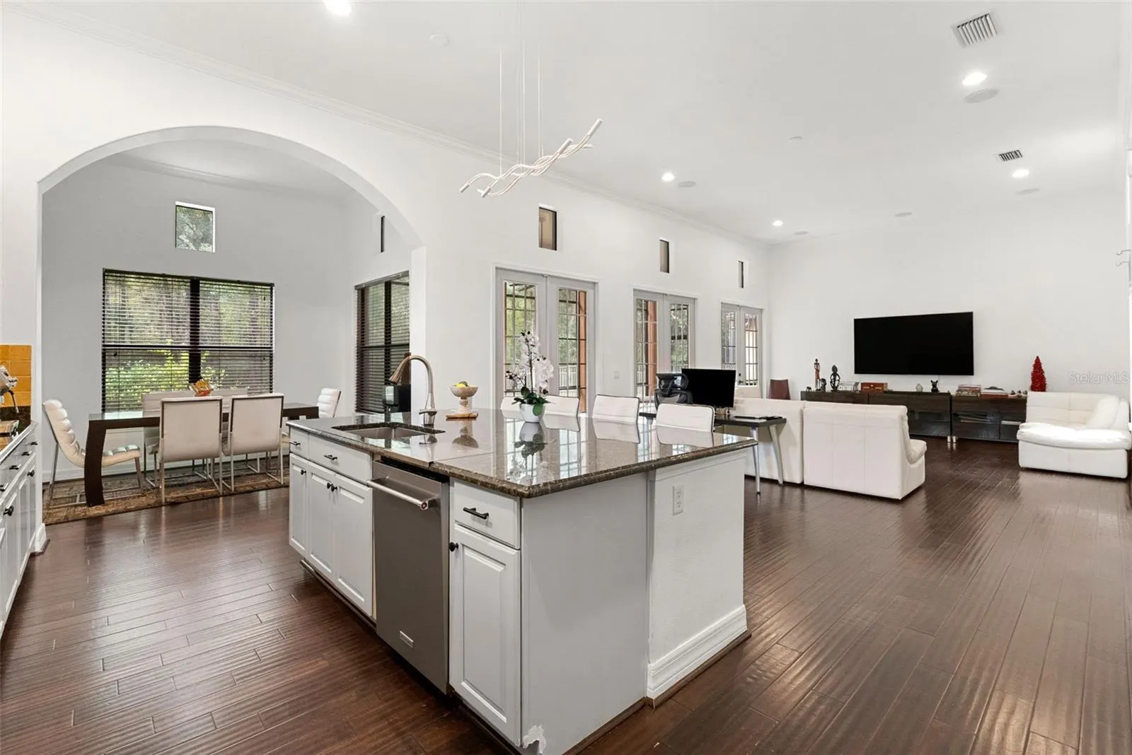 8264 DUNHAM STATION DR