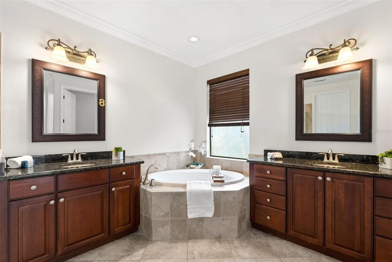 8264 DUNHAM STATION DR