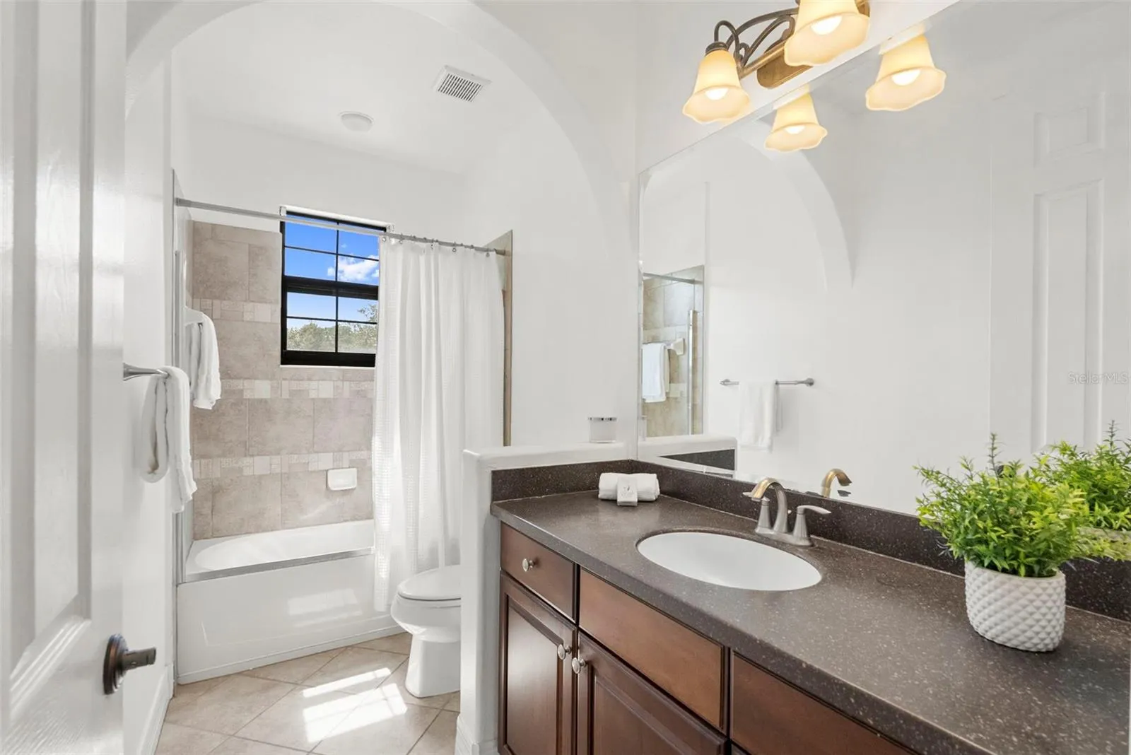 8264 DUNHAM STATION DR