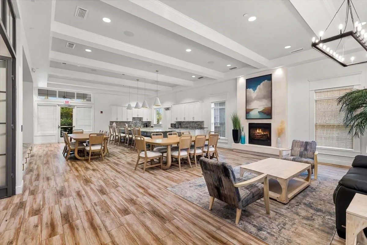 8264 DUNHAM STATION DR