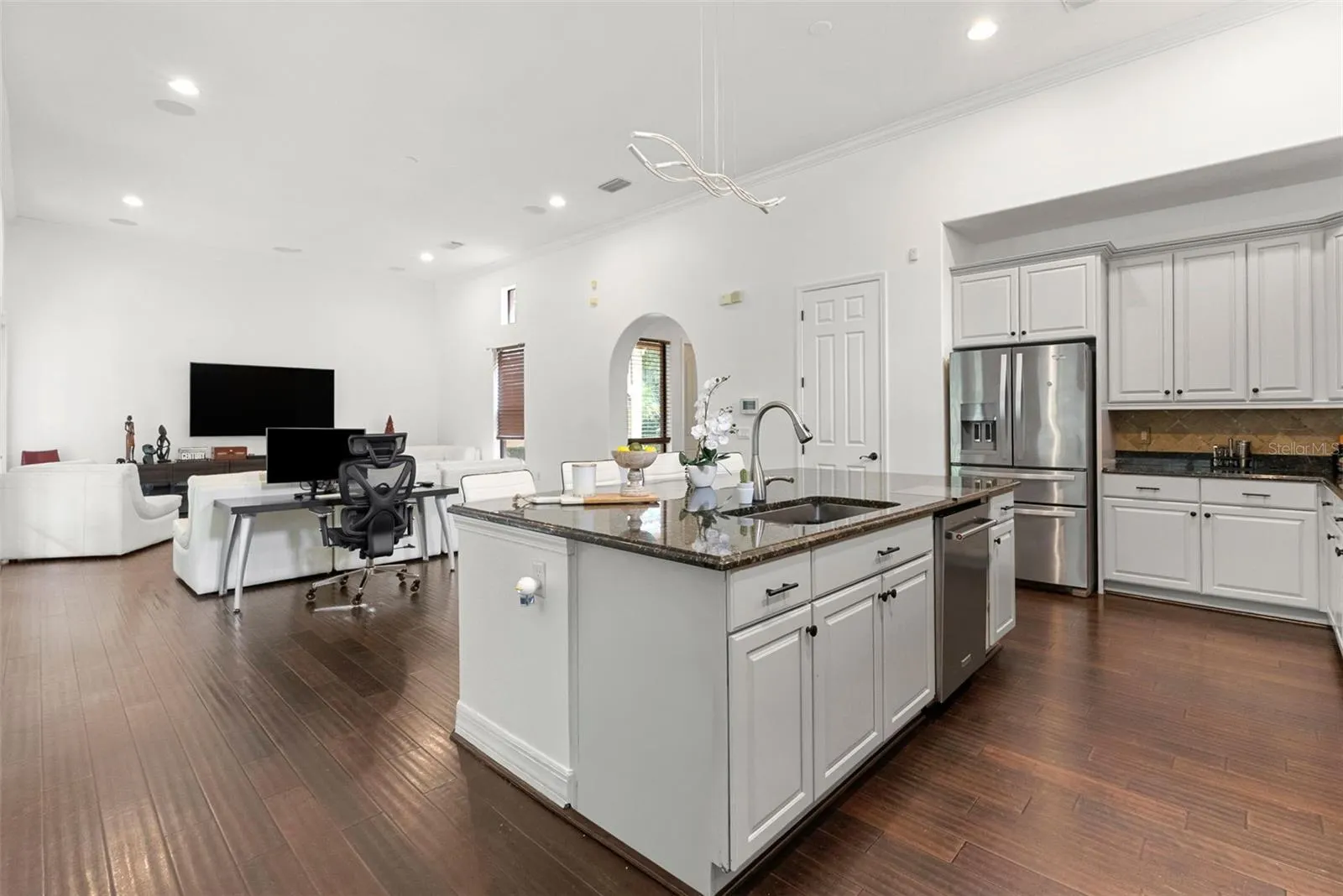 8264 DUNHAM STATION DR
