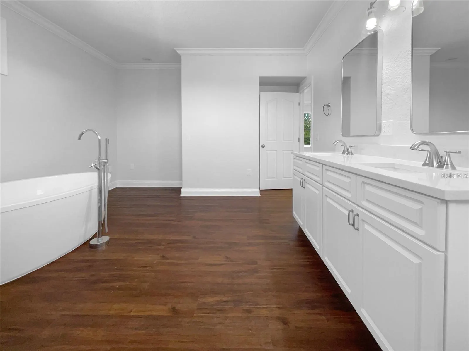 10216 WOODBORNE PL