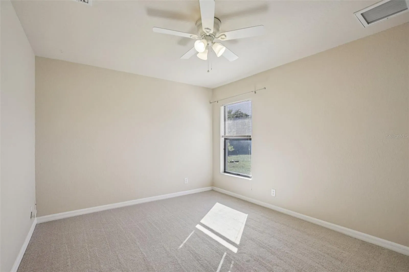 10048 LEBANON DR
