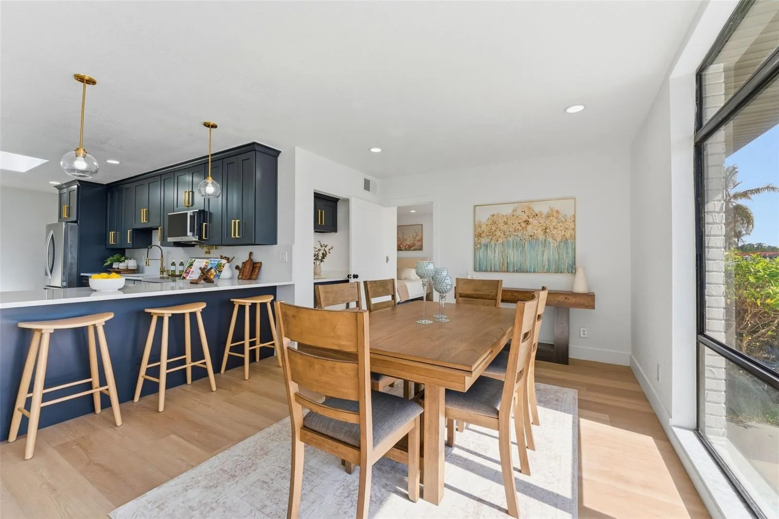 3917 E EDEN ROC CIR