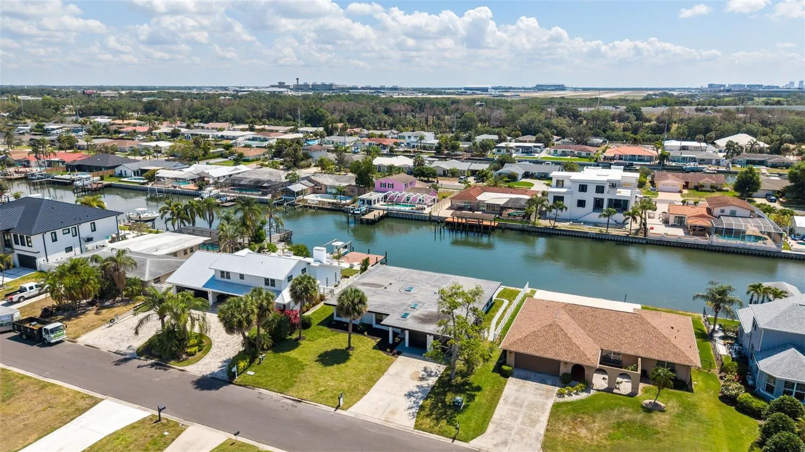3917 E EDEN ROC CIR