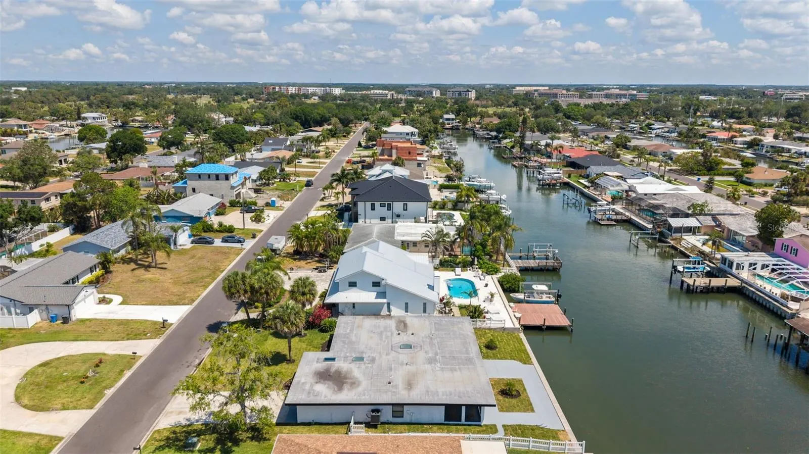 3917 E EDEN ROC CIR