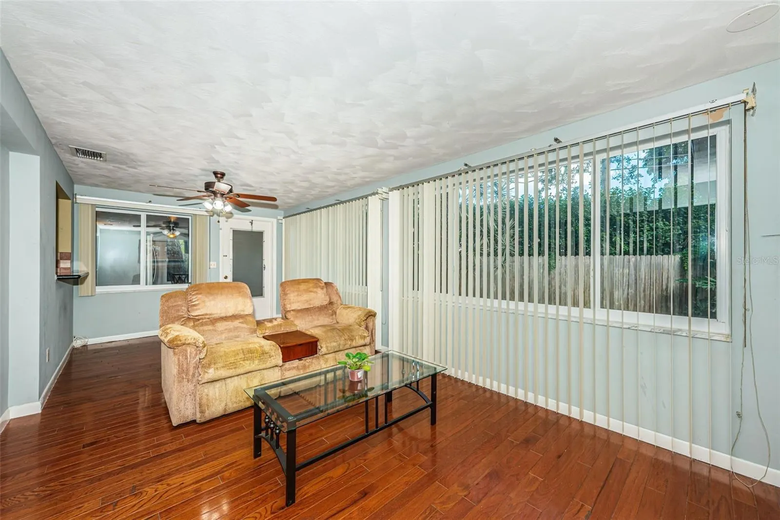 499 JEWEL CT