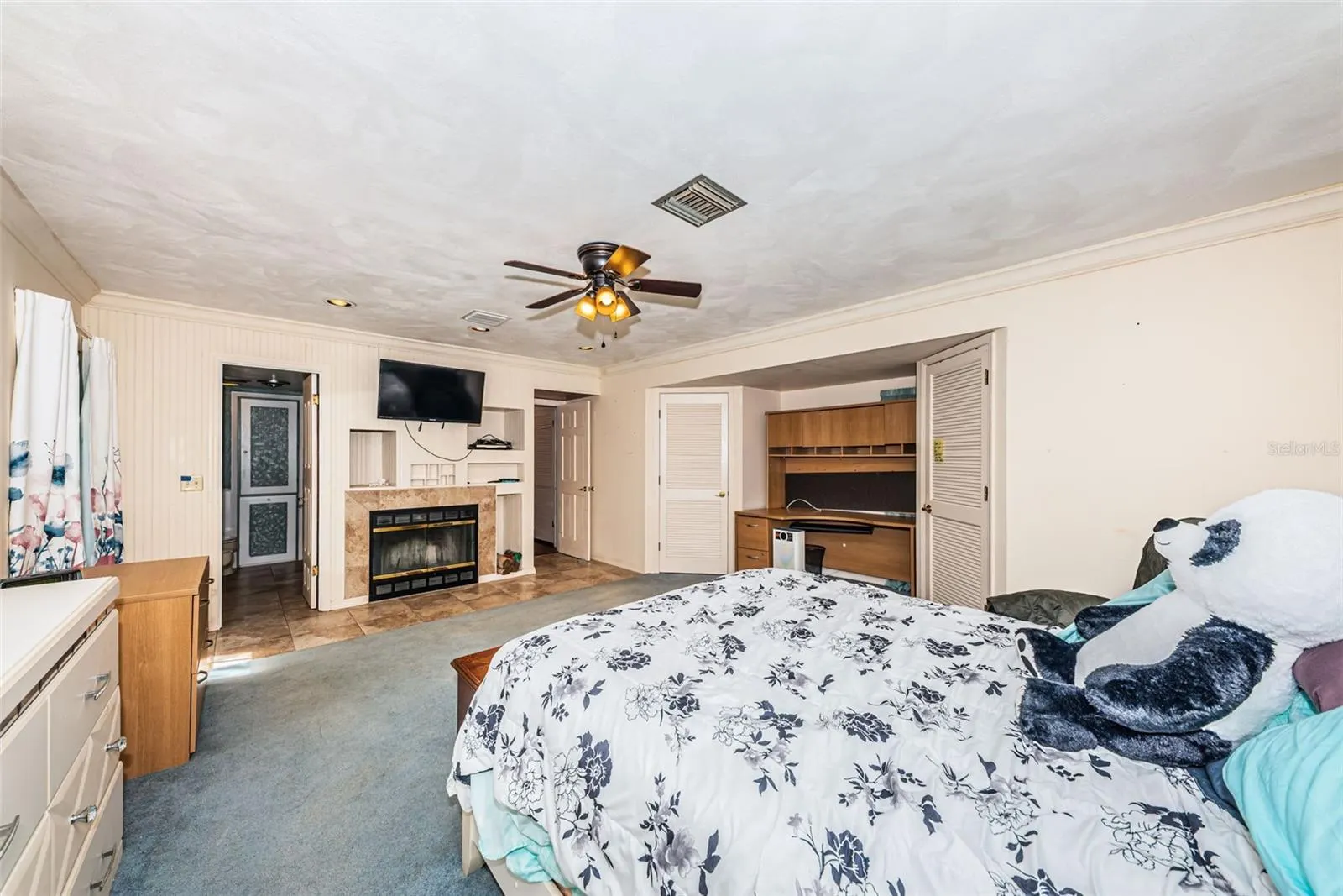 499 JEWEL CT