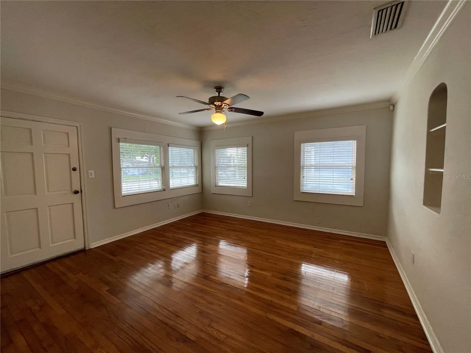 303 S AUDUBON AVE