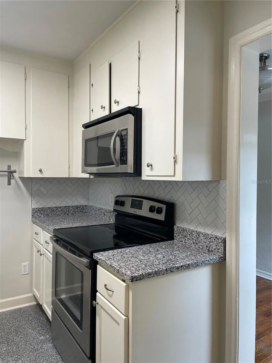 303 S AUDUBON AVE