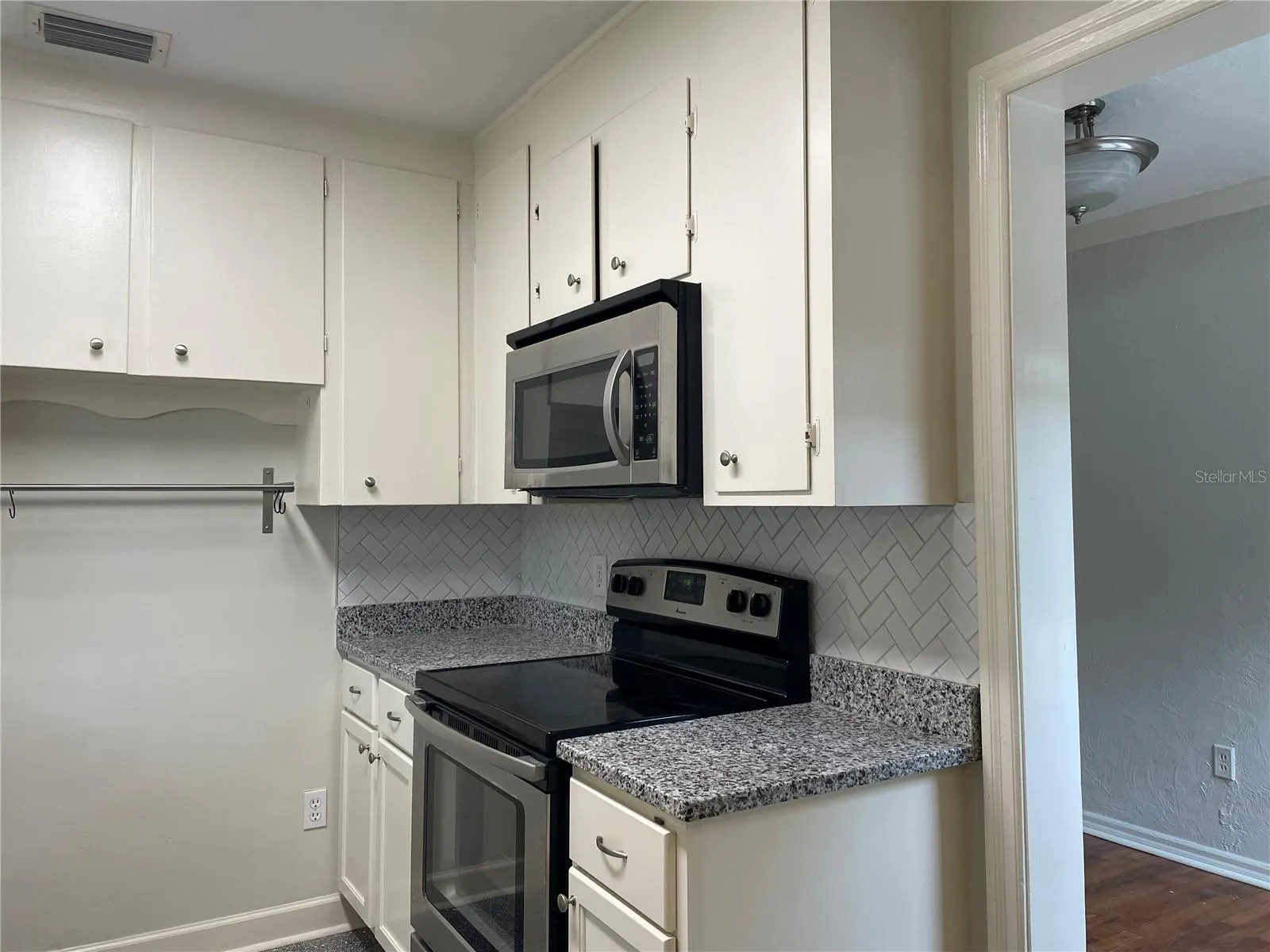 303 S AUDUBON AVE