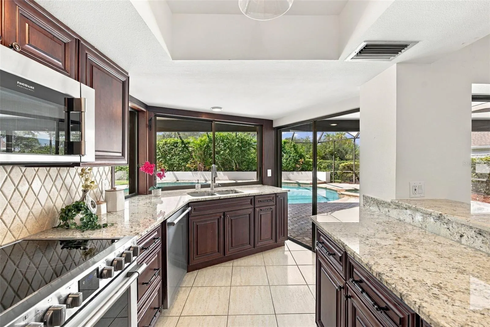 2924 TORREY PINES CT