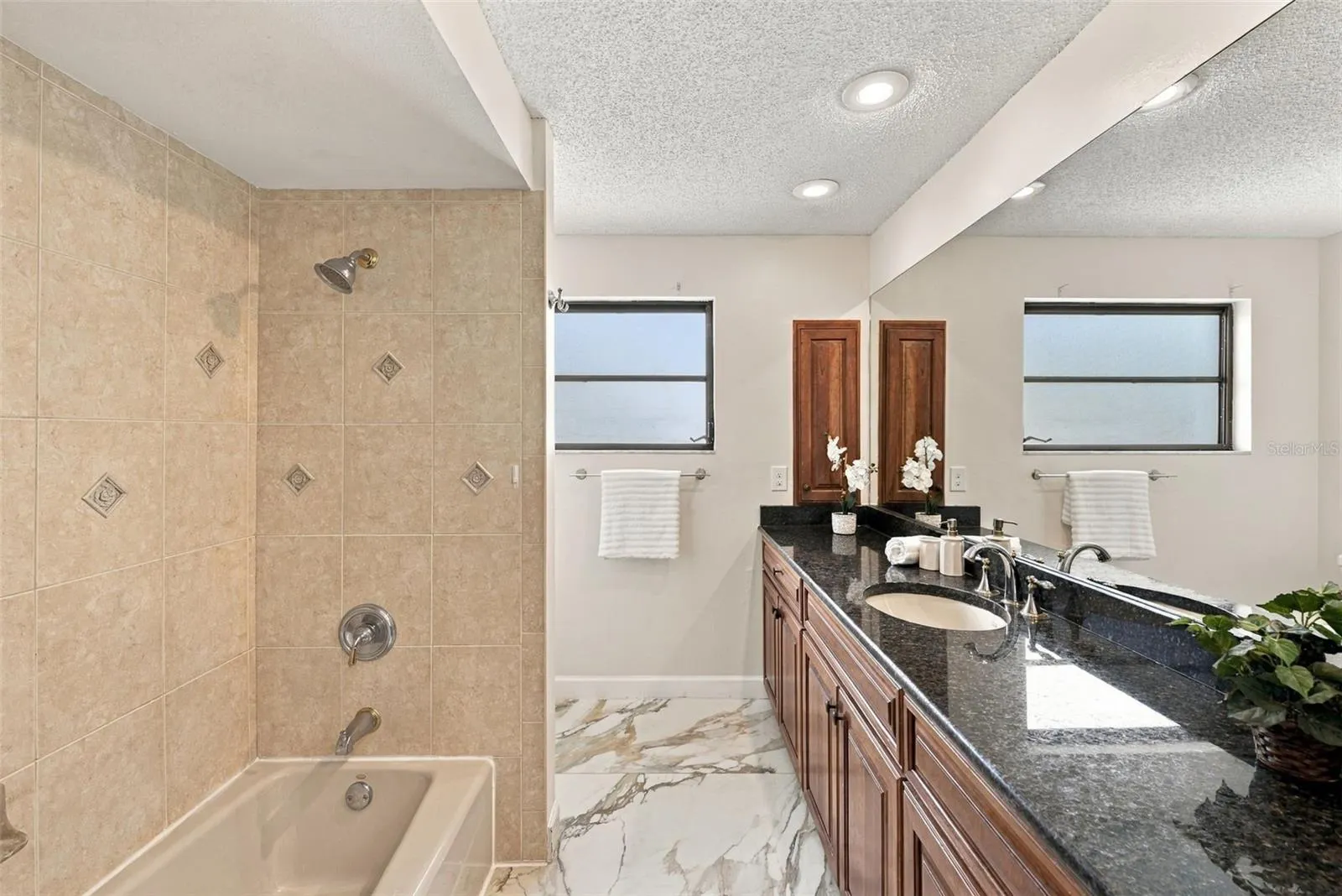 2924 TORREY PINES CT