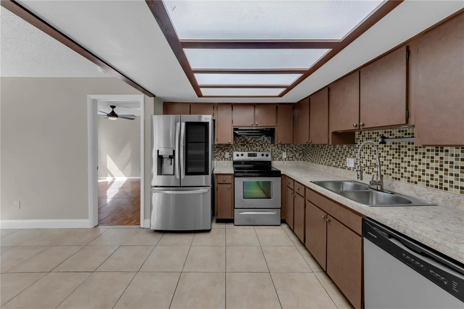 9602 HIDDEN OAKS CIR