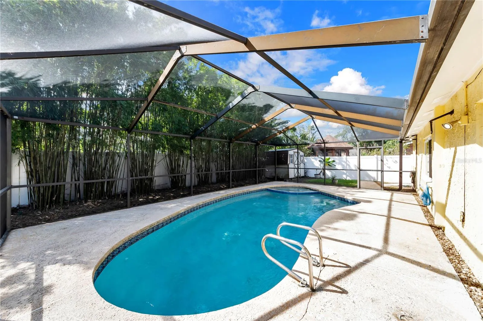 9602 HIDDEN OAKS CIR