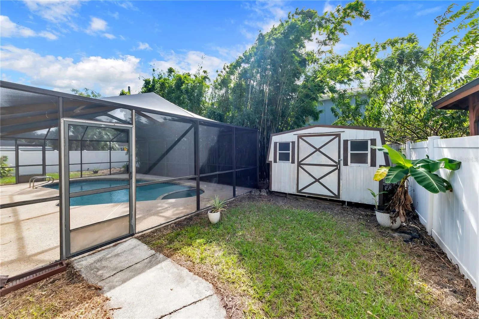 9602 HIDDEN OAKS CIR