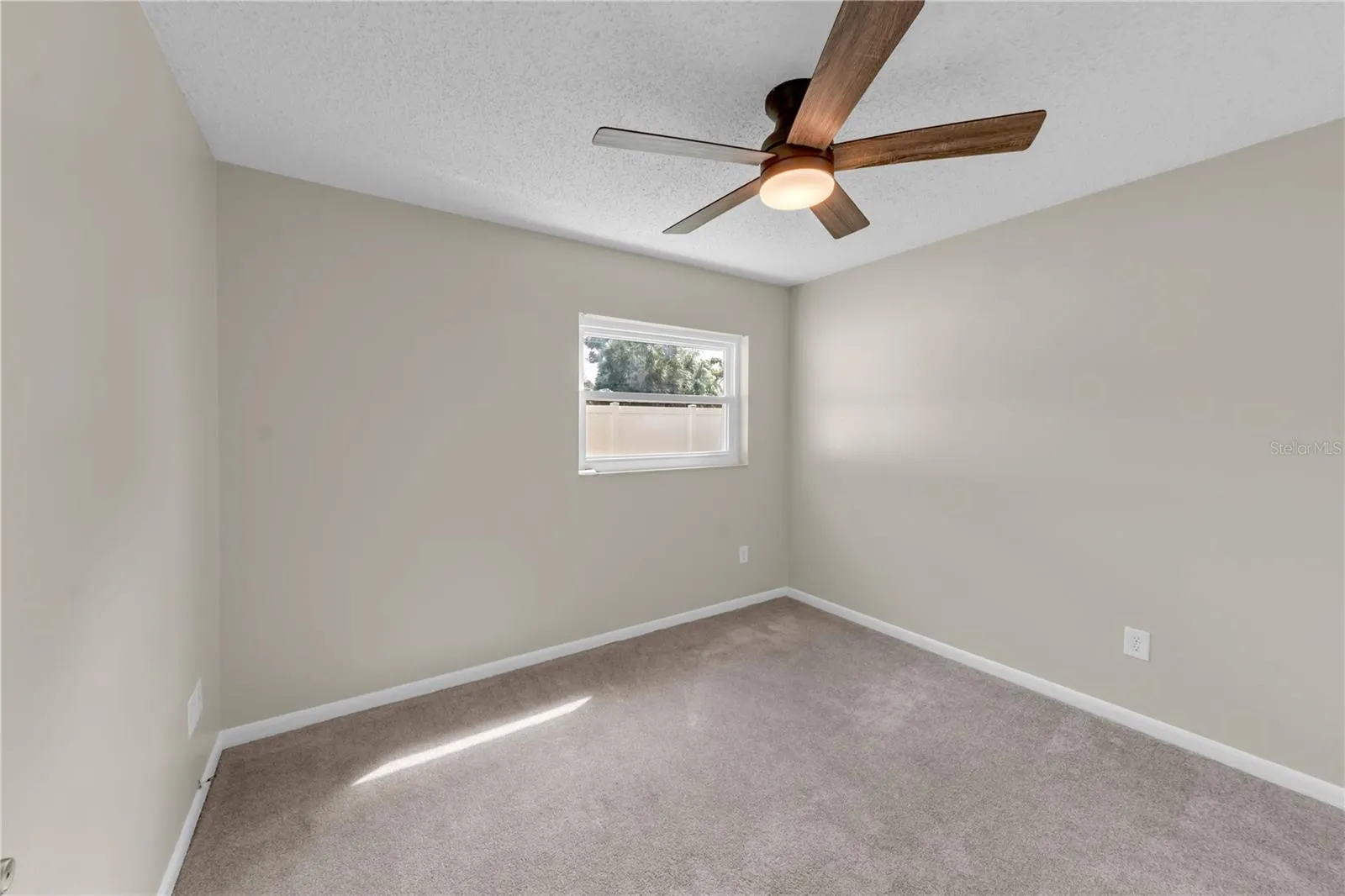 9602 HIDDEN OAKS CIR
