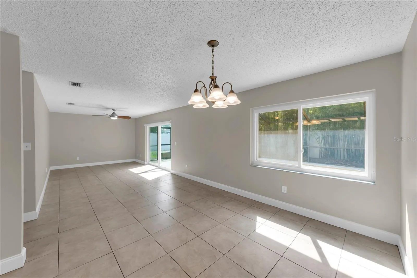 9602 HIDDEN OAKS CIR