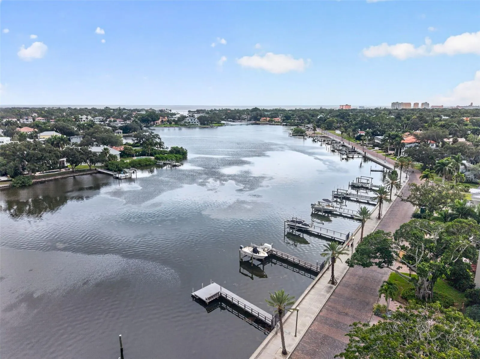 118 26TH AVE N