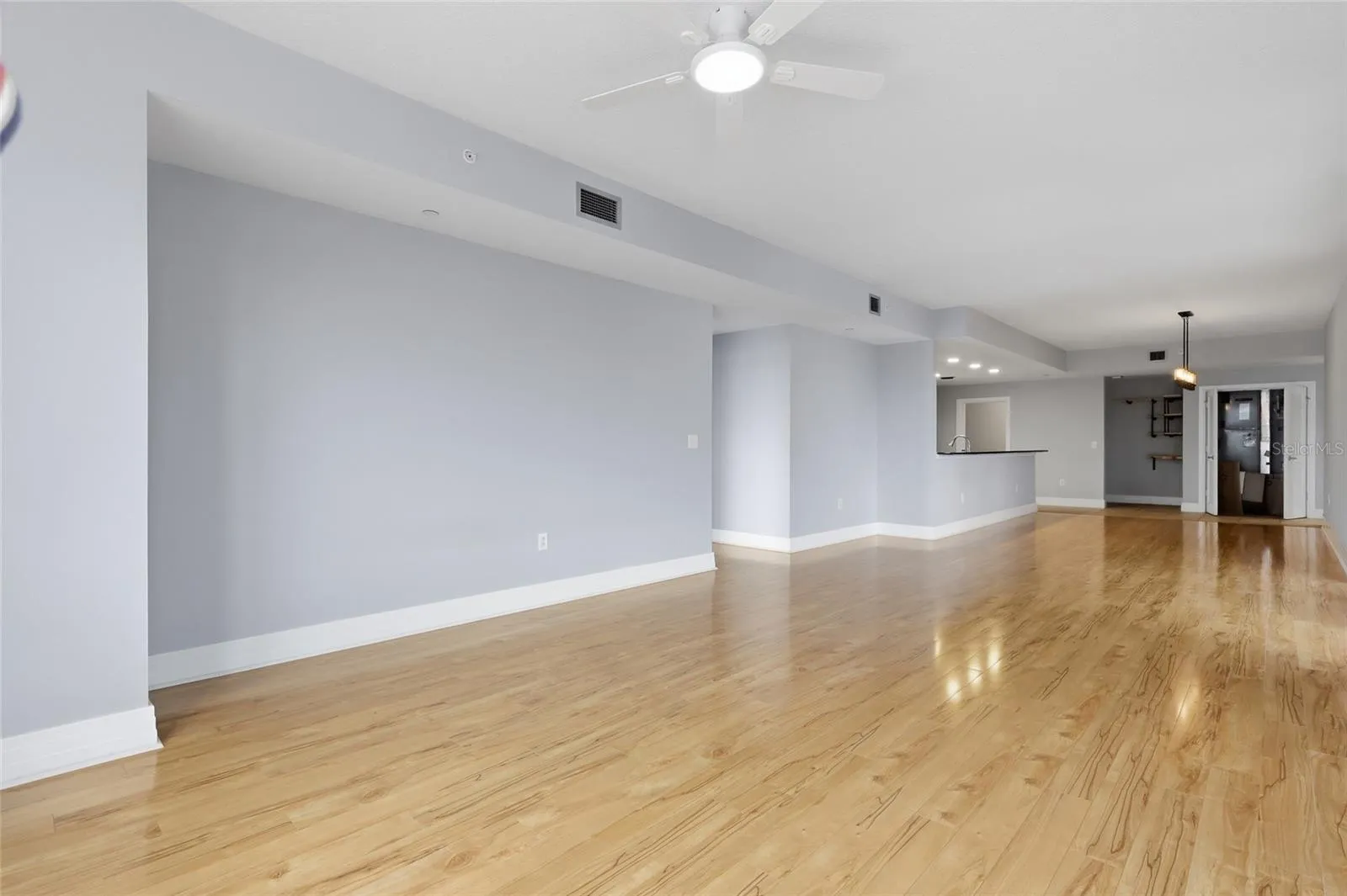 1108 N FRANKLIN ST #405 #405